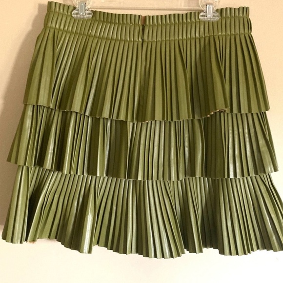 NWT Anthropologie Mare Mare Faux Leather Tiered Pleated Skirt - Picture 8 of 8